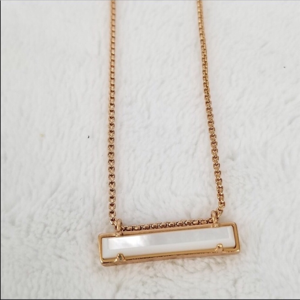 Leanor Rose Gold Pendant Necklace In Ivory Pearl